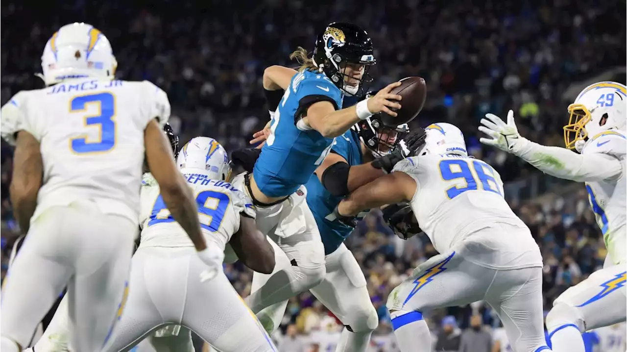 Jaguars’ Trevor Lawrence Explains Changing Key Call at Line of Scrimmage vs. Chargers