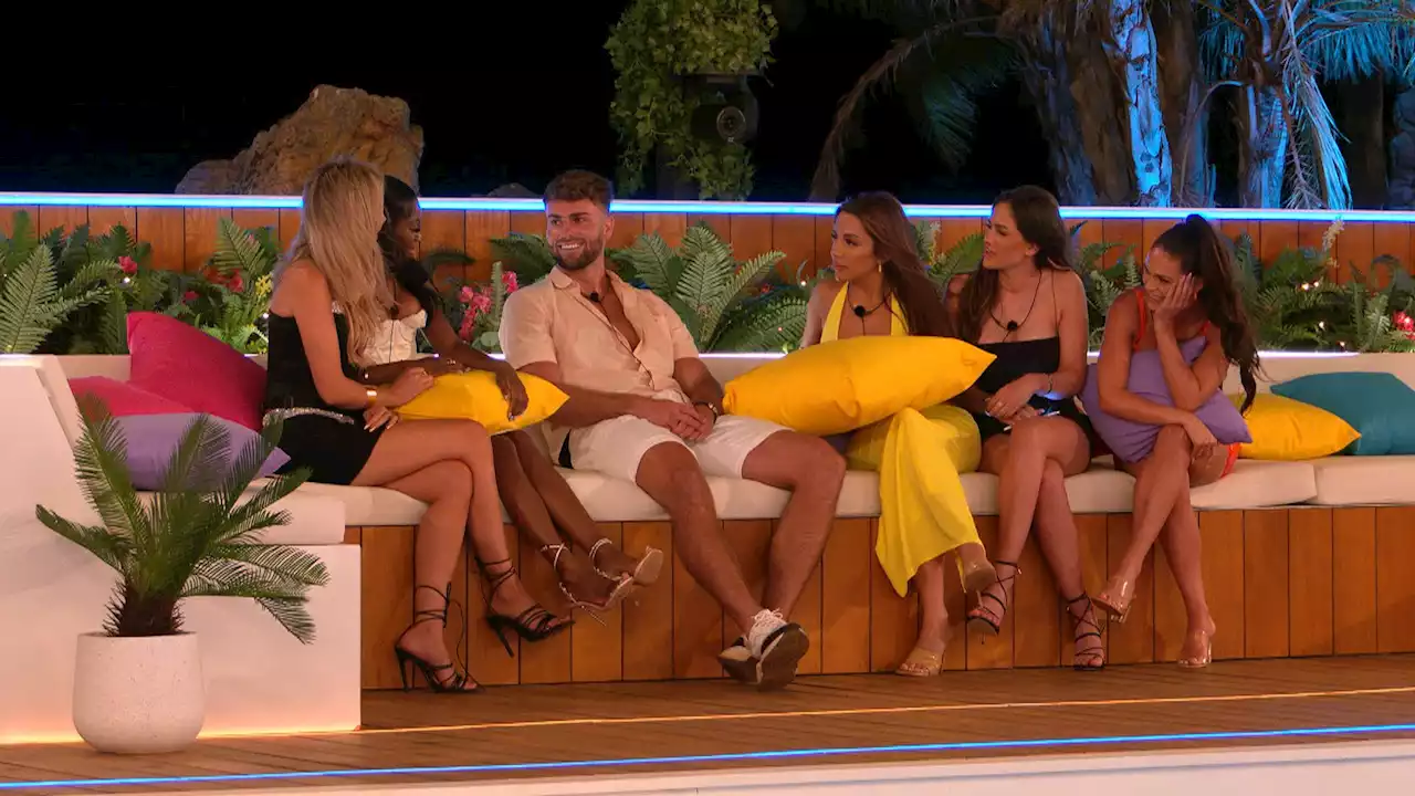 Love Island fans cringe at 'awkward' moment between bombshell Tom and Tanyel