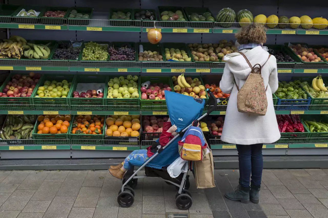 Major supermarket to give thousands of workers a pay rise within weeks