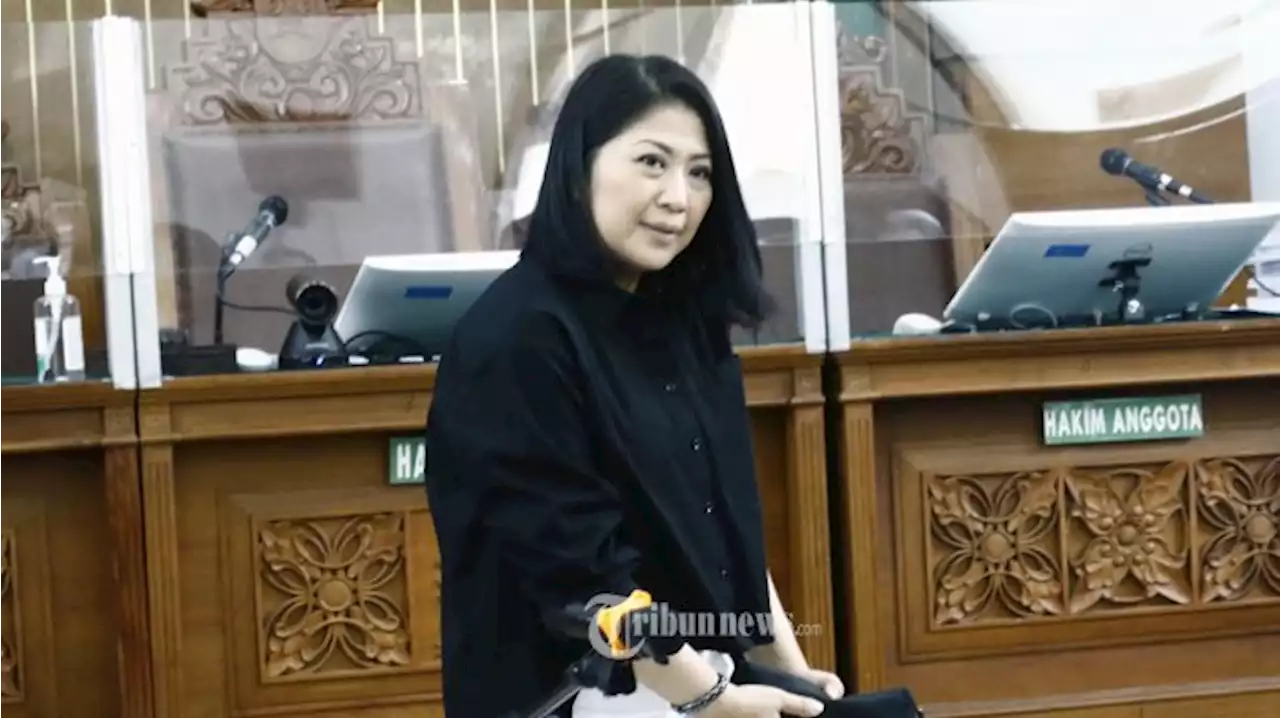 Sorak Pengunjung Sidang saat Tahu Putri Candrawathi Hanya Dituntut 8 Tahun Penjara - Tribunnews.com