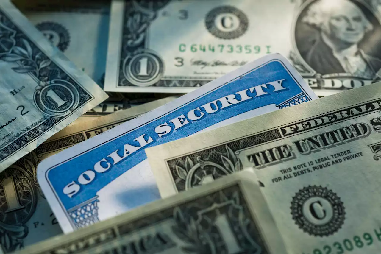 As Income Inequality Skyrockets, the Rich Are Paying Less Into Social Security