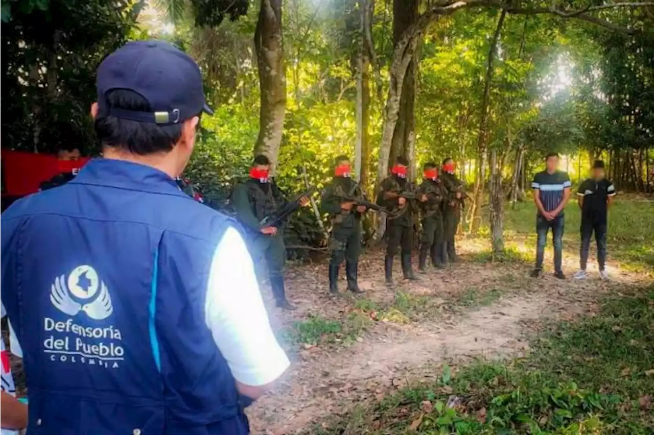 La Defensoría del Pueblo busca la liberación de treinta militares retenidos en Colombia