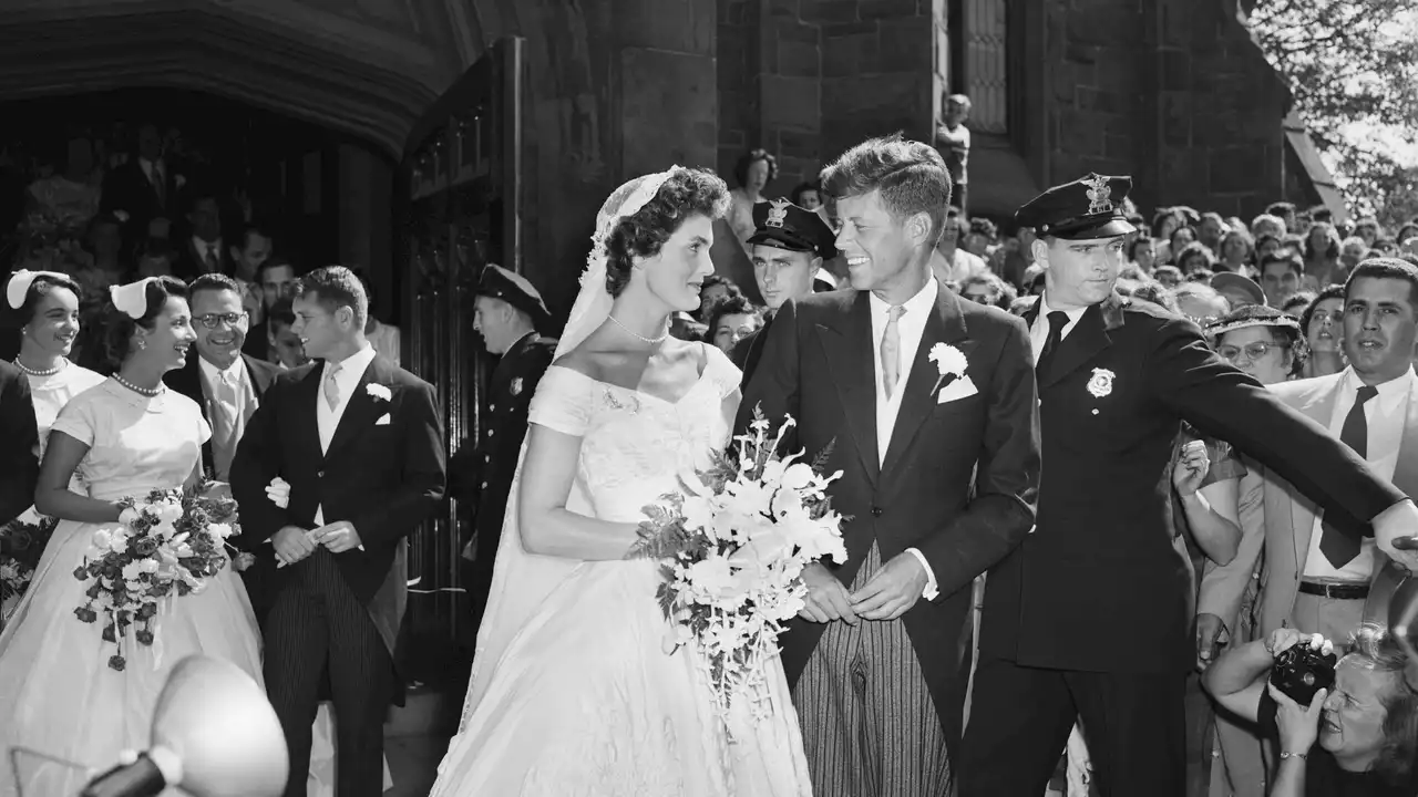 The Powerful Story Behind Jackie Kennedy’s Wedding Dress