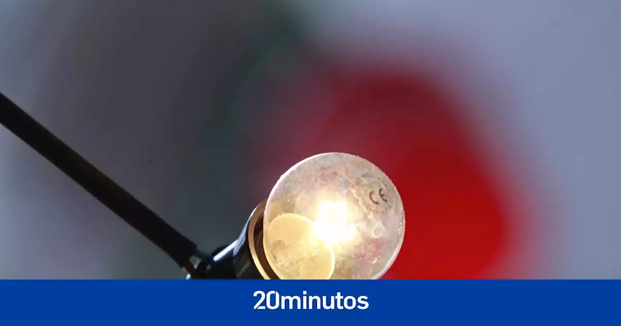 El precio de la luz se triplicará este viernes hasta los 90,8 euros/MWh