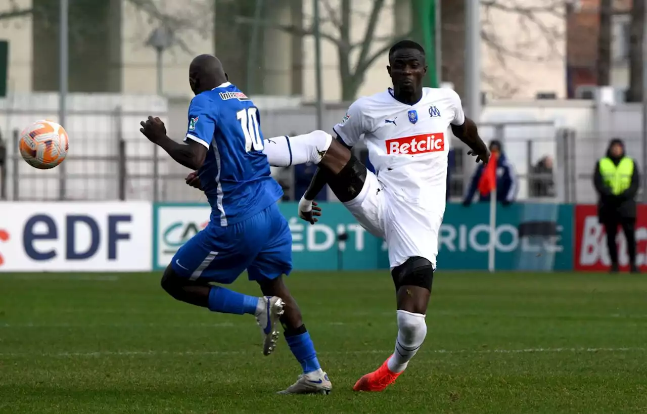 Eric Bailly suspendu sept matchs par la FFF, Pablo Longoria furieux