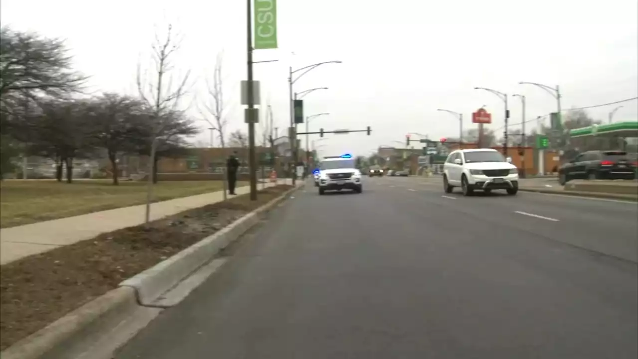 Chicago shooting: Man seriously injured in possible road rage shooting on South Side, police say