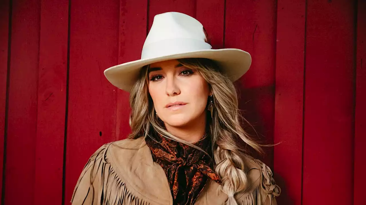 Lainey Wilson’s ‘Heart Like a Truck’ Rumbles Into Hot Country Songs Chart’s Top 10