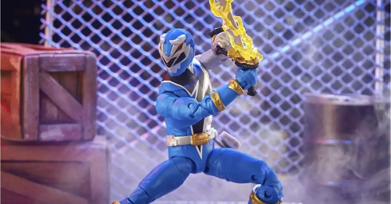 Hasbro Reveals Power Rangers Dino Fury Blue Ranger Lightning Figure