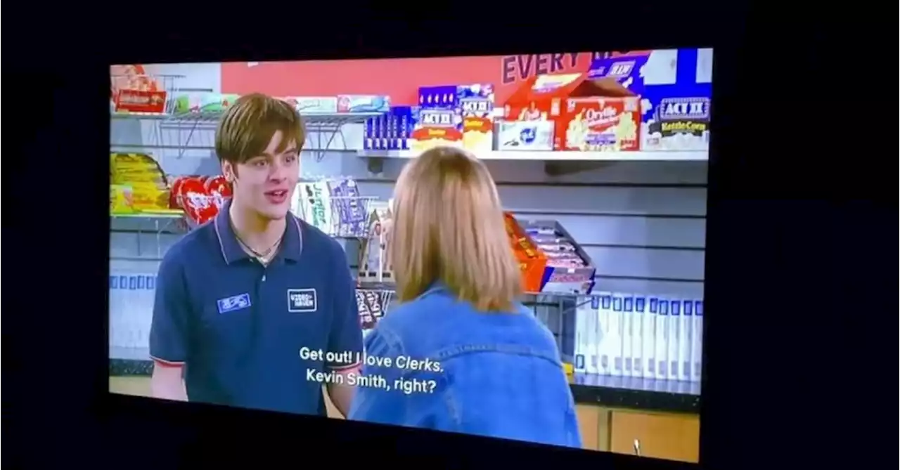 Kevin Smith Appreciates That '90s Show Showing Him, Clerks Some Love