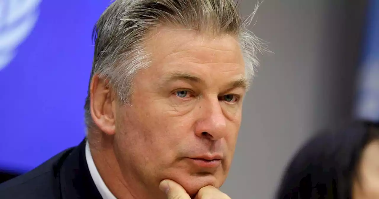 Alec Baldwin to be charged with involuntary manslaughter in movie set shooting