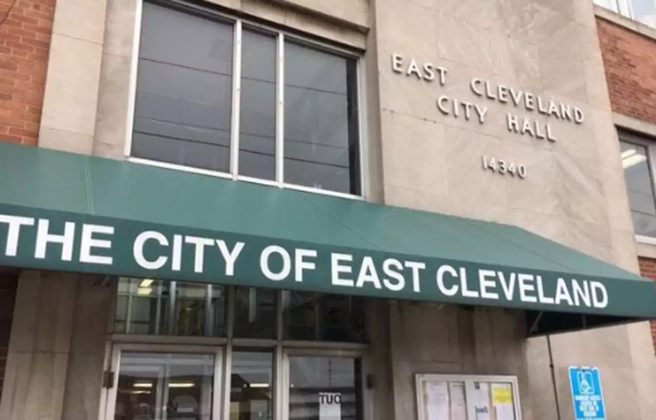 Ex-East Cleveland police officers plead guilty to taking bribe to fix police report