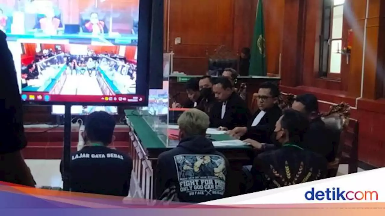 Sidang Tragedi Kanjuruhan, Terkuak Momen Mencekam 5 Menit Jelang Laga Buyar