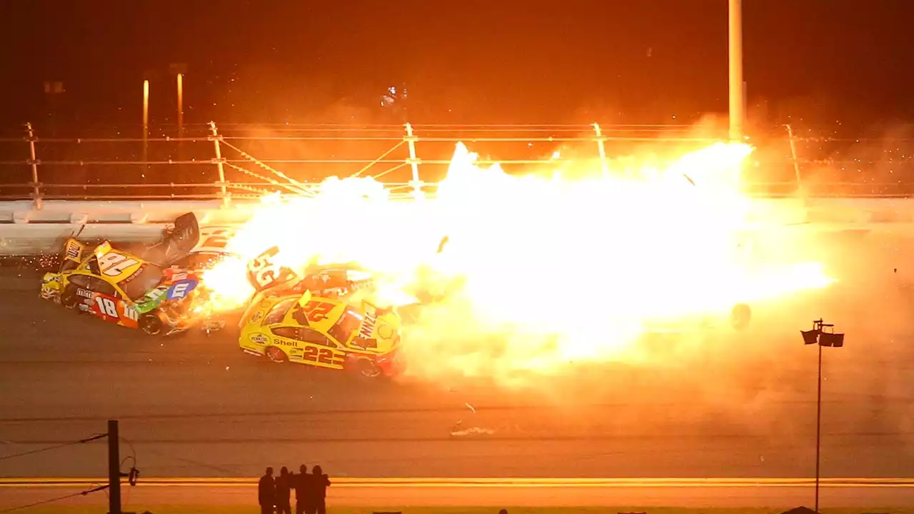 NASCAR to require drivers wear fire resistant underwear