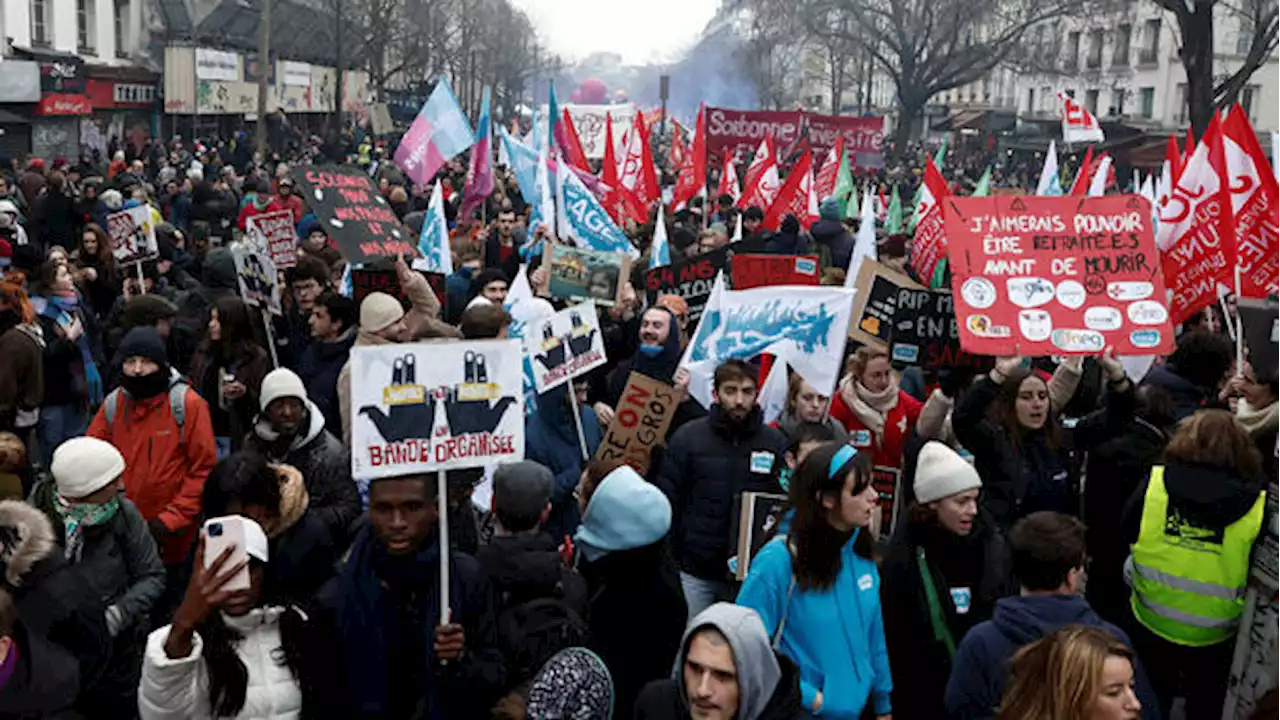 Frankreich: Zehntausende Menschen protestieren gegen Macrons Rentenreform