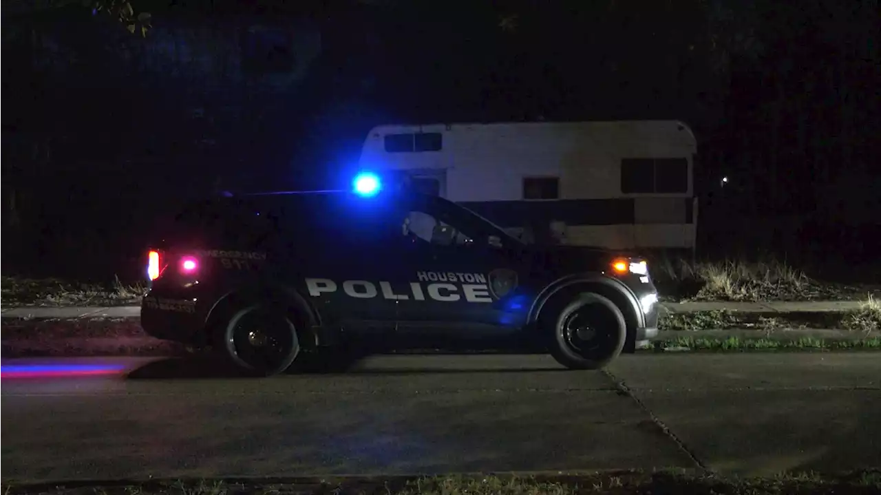 1 injured in shooting into abandoned RV near Third Ward