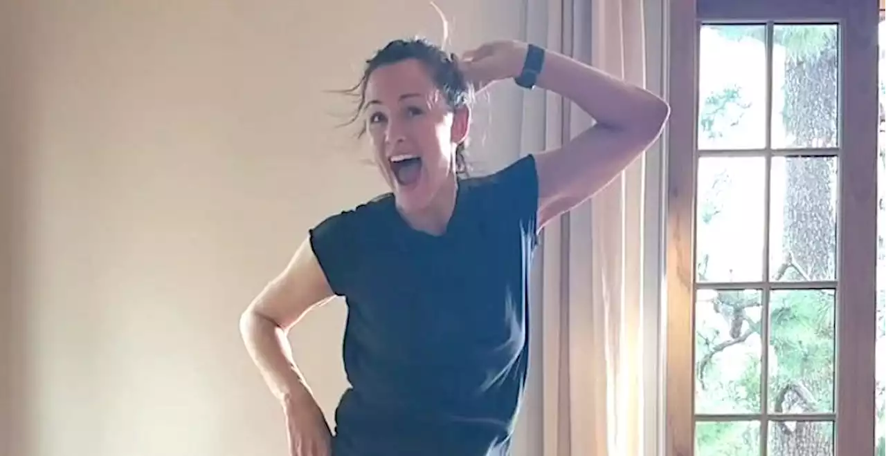 Jennifer Garner Wows Her Famous Pals With 'Hardcore' And 'Badass' Workout Clip