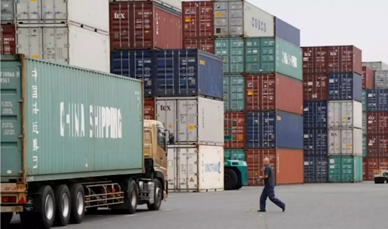 Japan’s trade deficit persists as recession risks loom