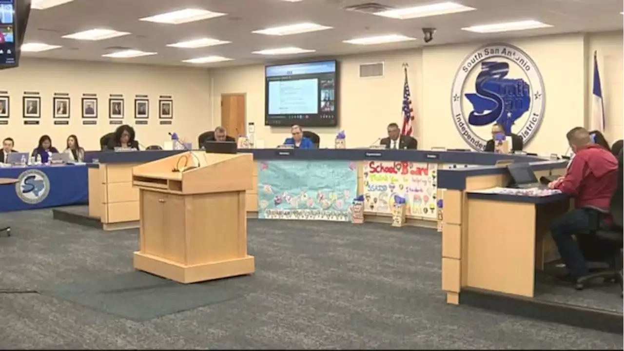 South San ISD board votes to keep 4 campuses open