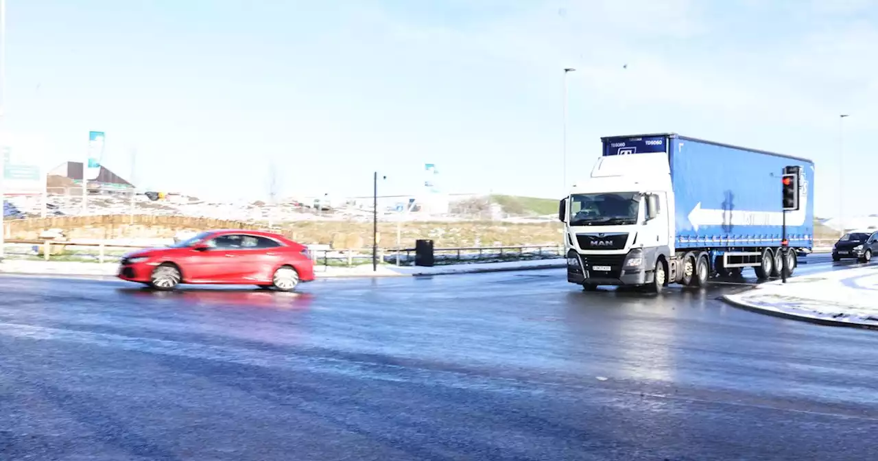 3 mobile blocked from building huge mast over mayhem fear on nightmare road