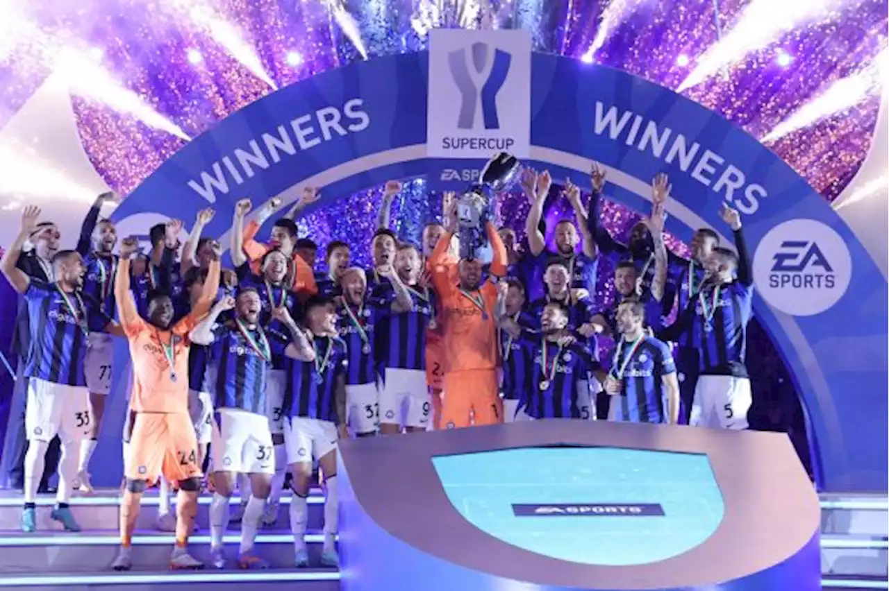 Hajar AC Milan, Inter Milan Juara Super Coppa Italia