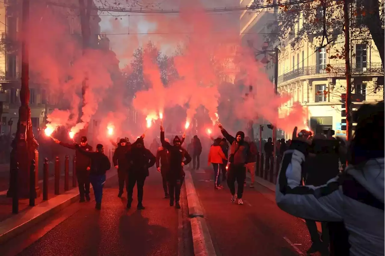 Francia se levanta contra la reforma de las pensiones de Macron