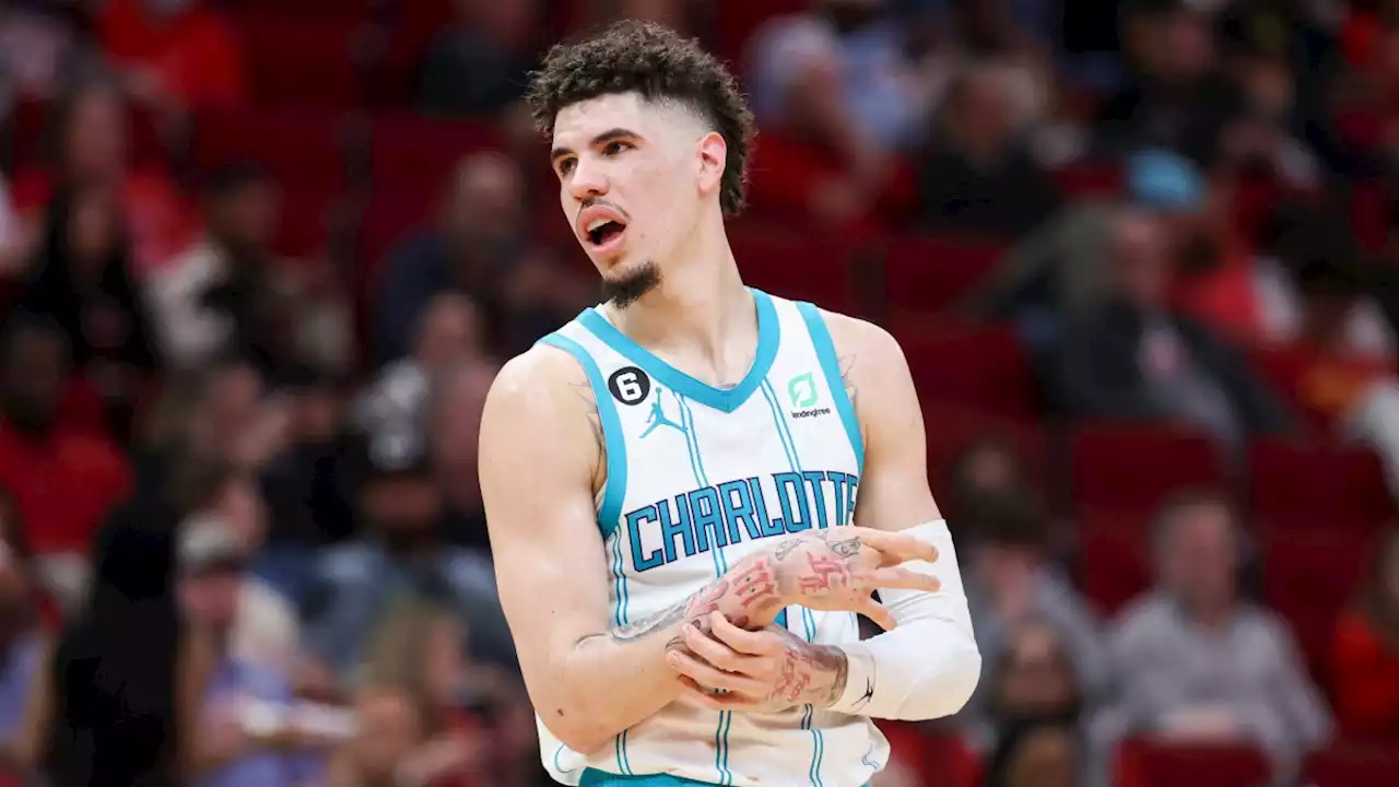 Hornets’ LaMelo Ball Suffers Injury vs. Rockets