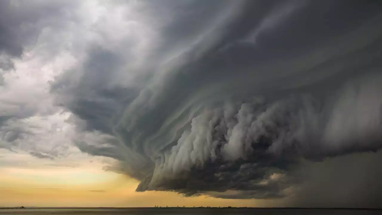 Thunderstorm, flood warnings ring for Sydney coast