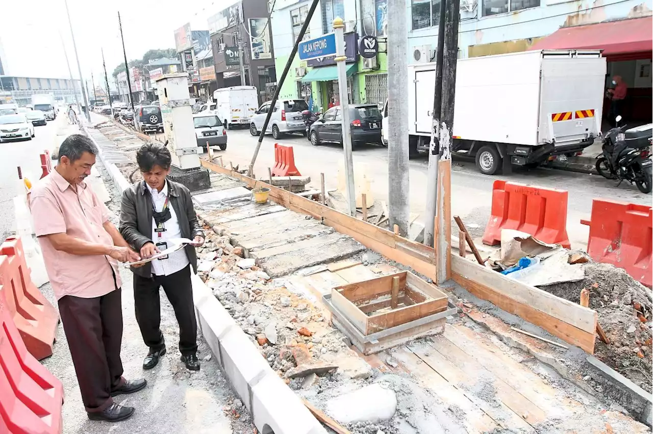 Pedestrian walkway in Kepong finally being fixed