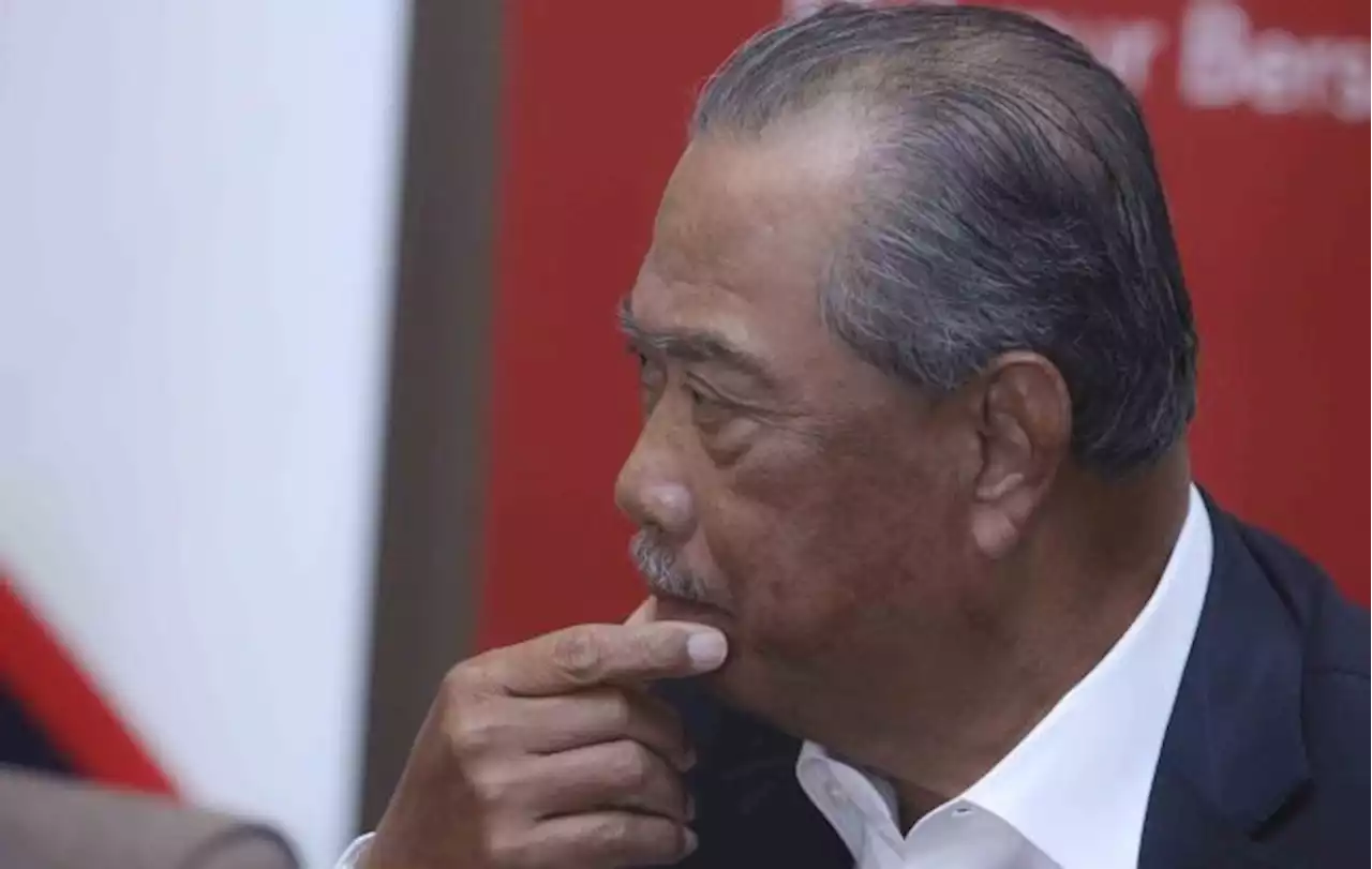 Muhyiddin fail pembelaan berkaitan saman fitnah Anwar