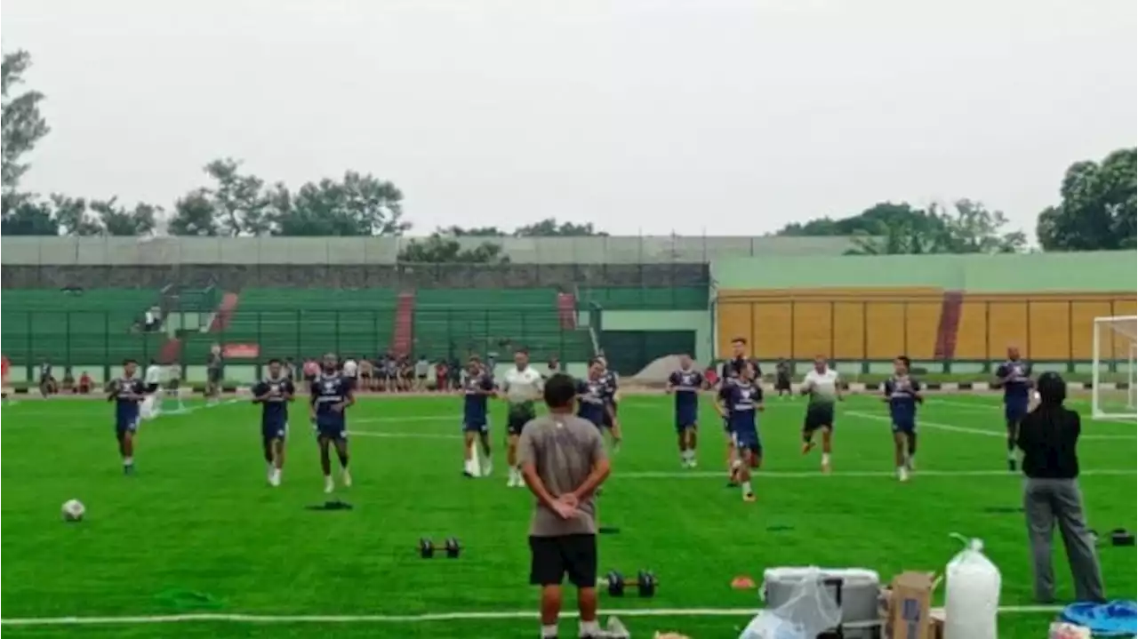 Venue Latihan Berpindah-pindah, Begini Respon Bos dan Pelatih Persib Bandung