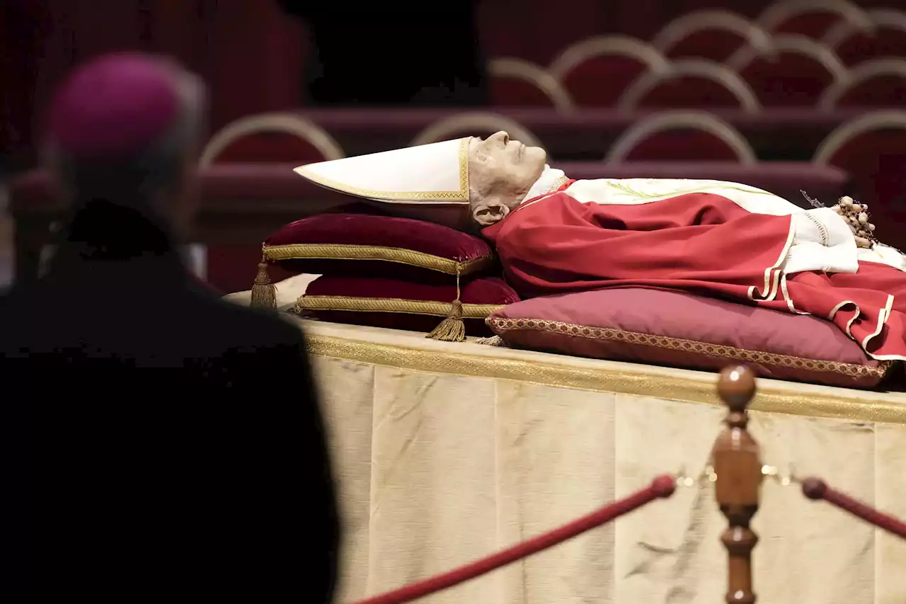 Pope Emeritus Benedict XVI body lying in state at Vatican