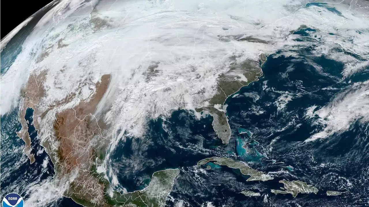 Winter storm hits Plains, Midwest with severe threat in South