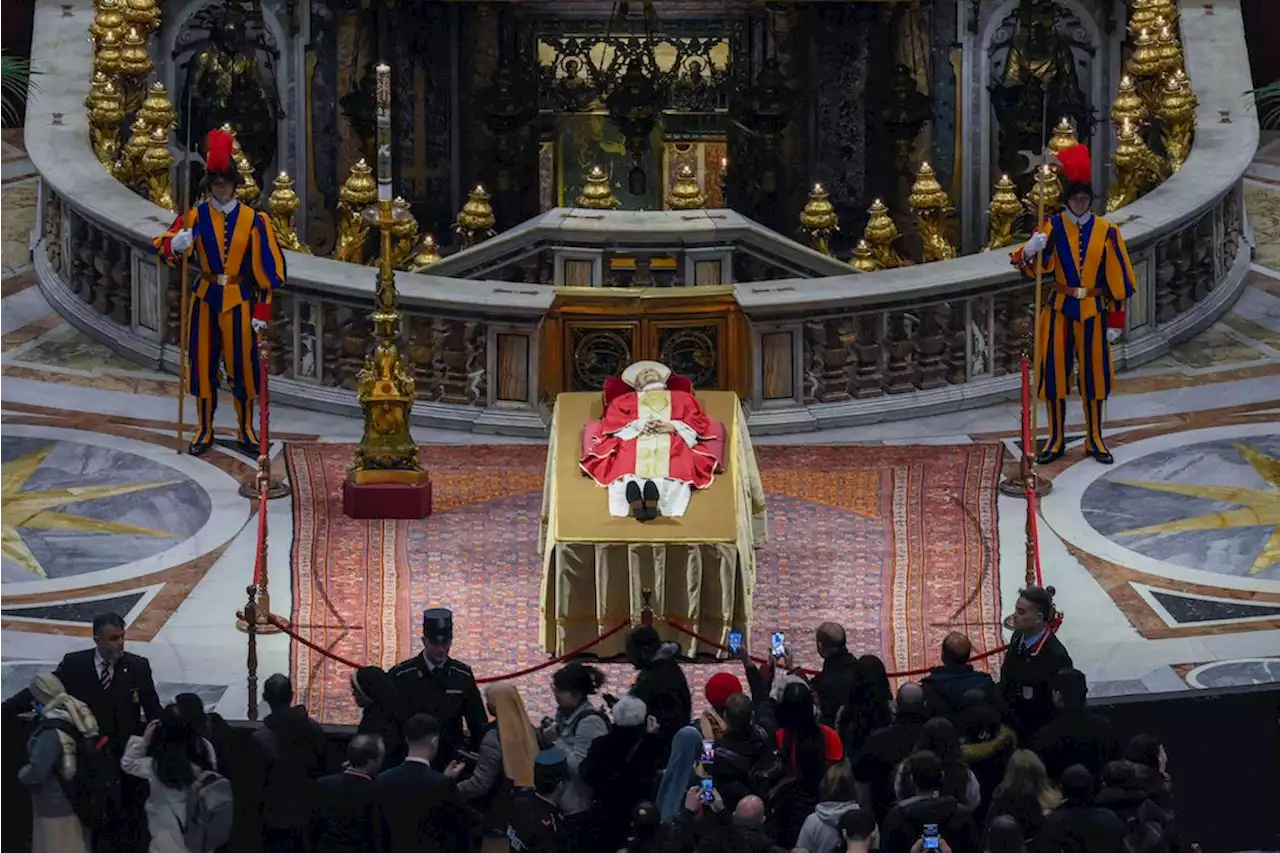 Benedikt XVI. wird in früherem Grab Johannes Pauls II. beigesetzt