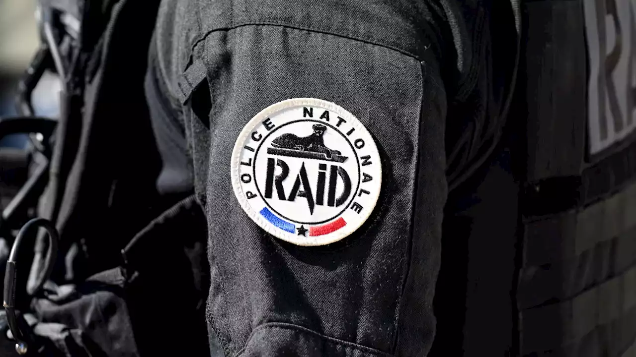 Lille: le Raid interpelle un homme qui affirmait s'être retranché avec une kalachnikov