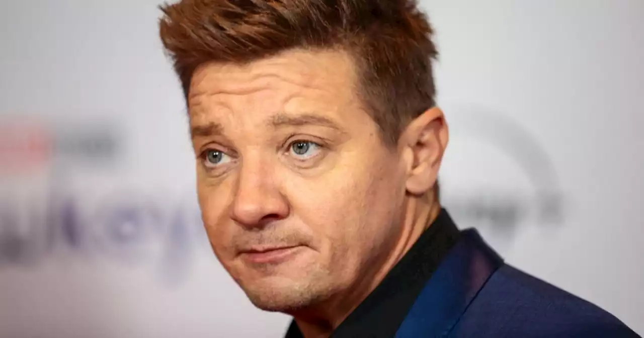 El actor Jeremy Renner sufrió accidente con un quitanieves y se encuentra en estado crítico