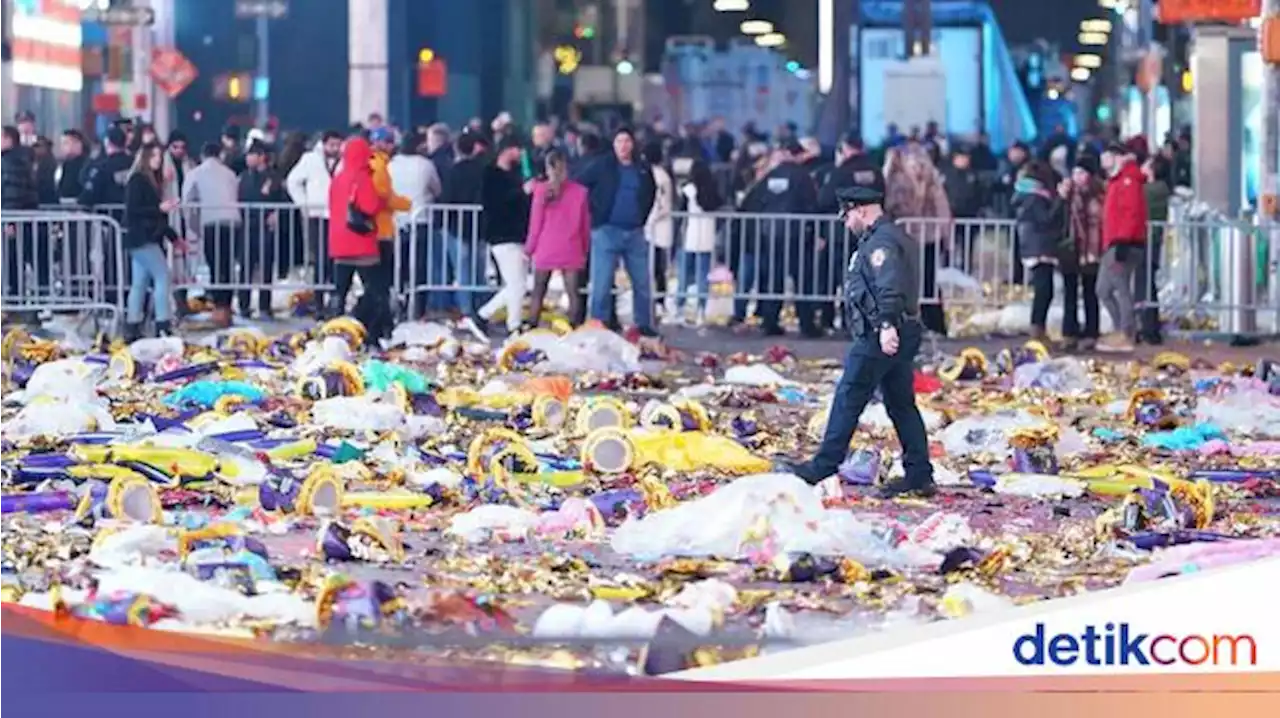 Duh, Sampah Menumpuk di Times Square New York Usai Pesta Tahun Baru