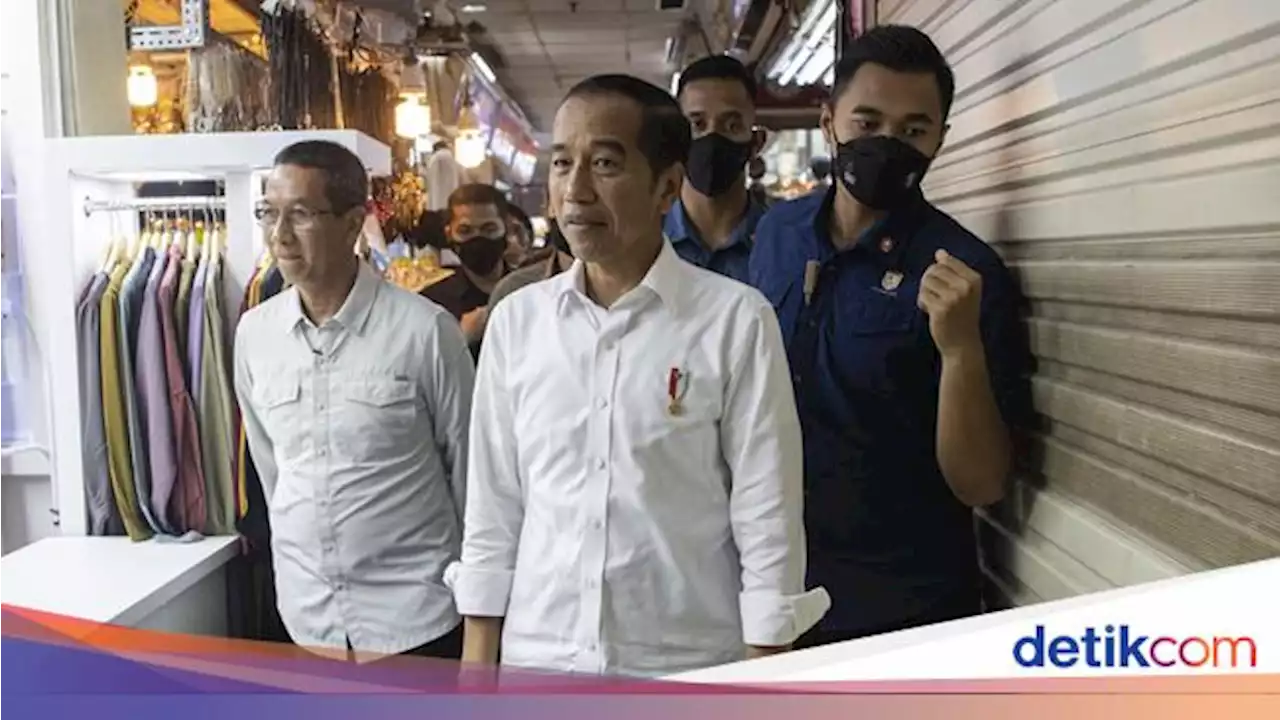 PPKM Berakhir, Jokowi Blusukan ke Tanah Abang Tanpa Masker