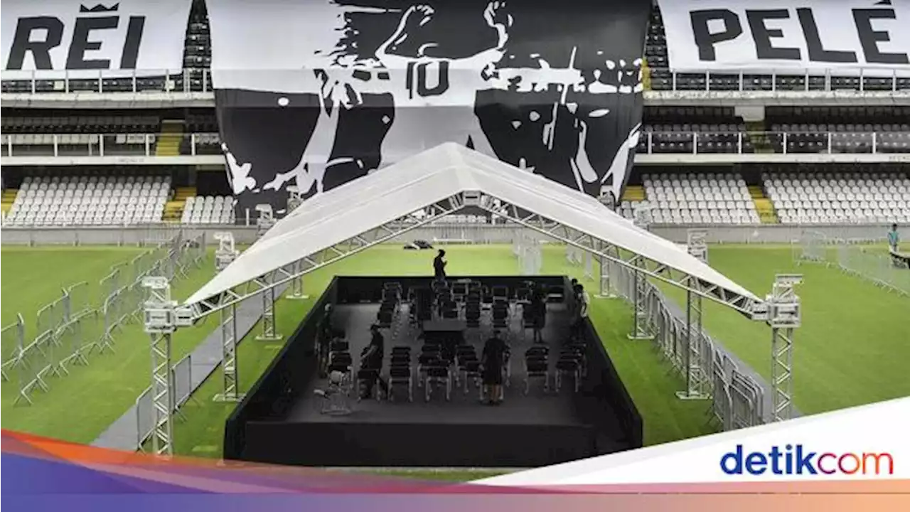 Melihat Persiapan Upacara Persemayaman Pele di Stadion Vila Belmiro