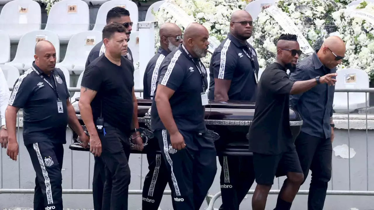 Pelé funeral: Fans line up to mourn Brazilian soccer legend