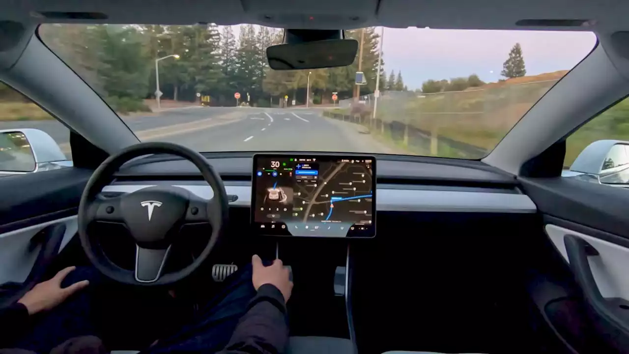 Tesla : la vraie conduite sans les mains serait pour très bientôt, mais pas pour n’importe qui