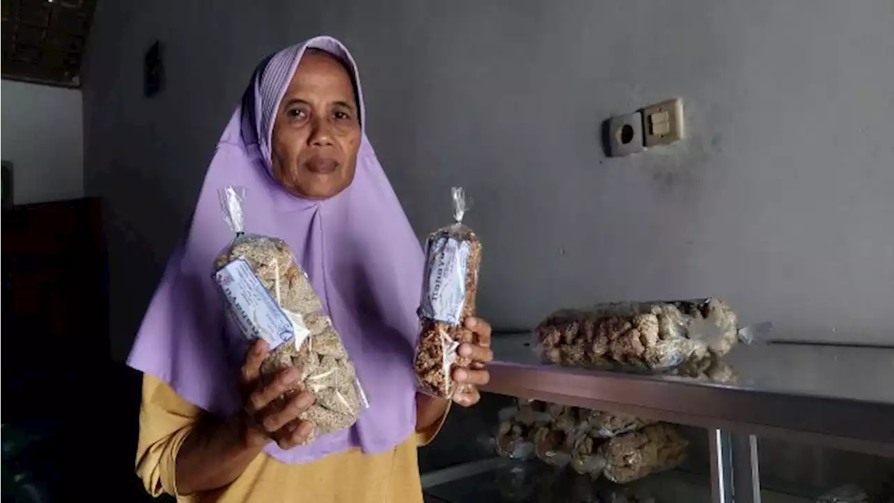 Kue Manco Buatan Lasmi Laris Manis, Resep Tak Berubah sejak Puluhan Tahun