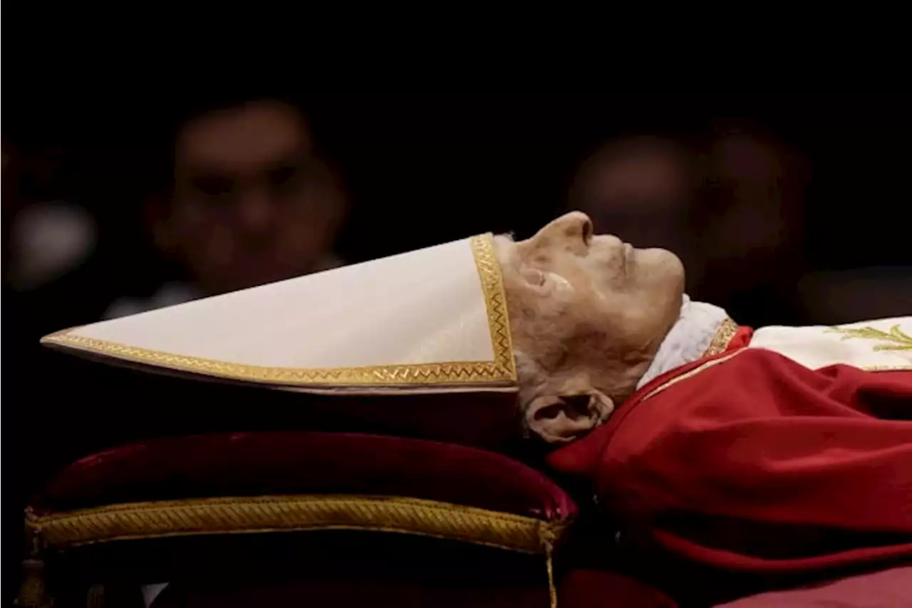 Pope Emeritus Benedict XVI body lying in state at Vatican