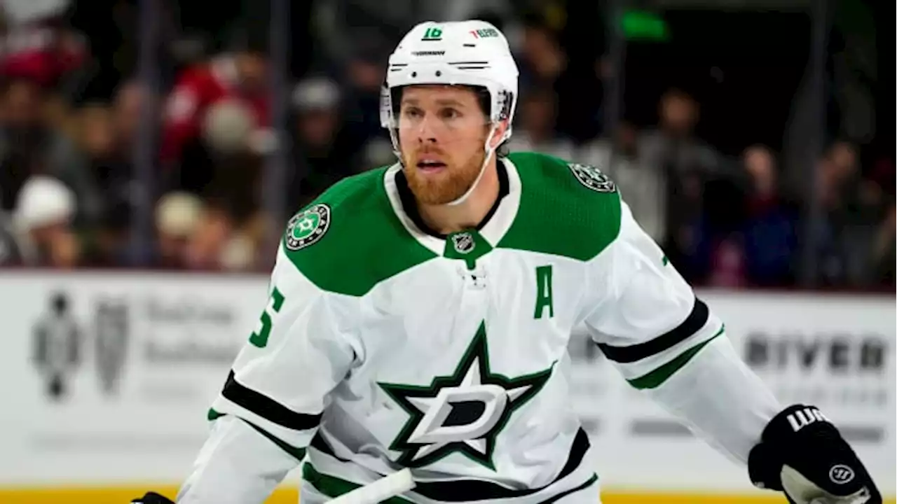 Stars sign veteran Joe Pavelski to extension through 2023-24