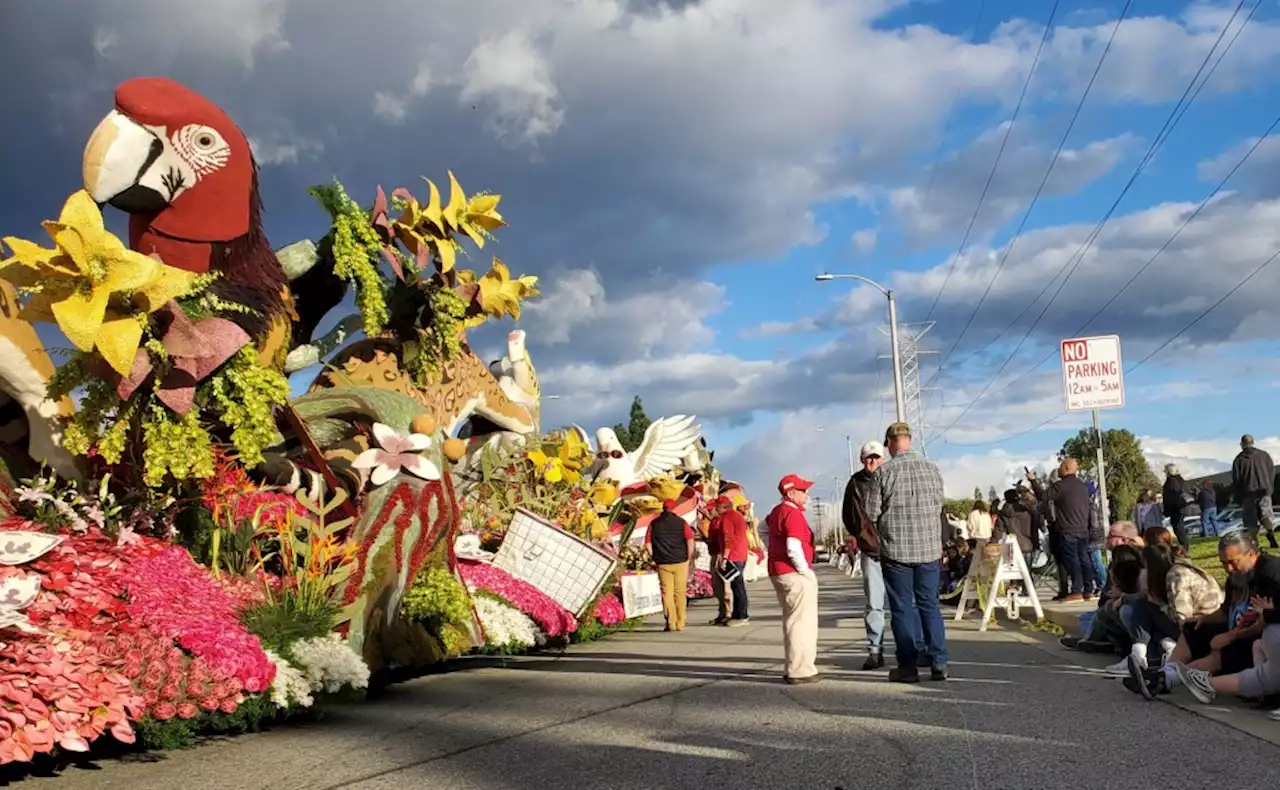 Sort of secret, slow but still spectacular, ‘Rose Parade Jr.’ rolls anew from Irwindale to Pasadena