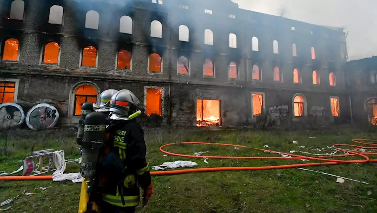 Un énorme incendie ravage les anciennes usines Brusson de Villemur-sur-Tarn, destinées à un grand projet urbain