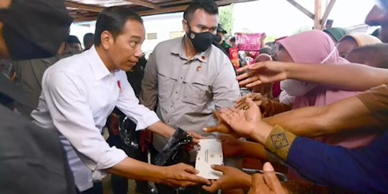 PPKM Dicabut, Jokowi: Semoga Bisa Dorong Ekonomi Tumbuh Lebih Baik | merdeka.com