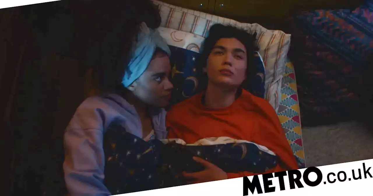 Heartstopper deleted scene featuring adorable Yasmin Finney and William Gao