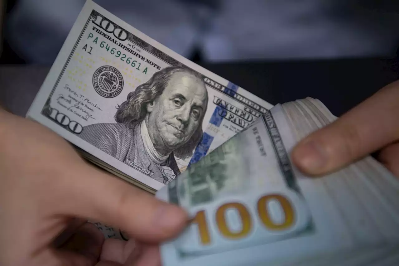 Dollar creeps up in subdued start to new year | Business