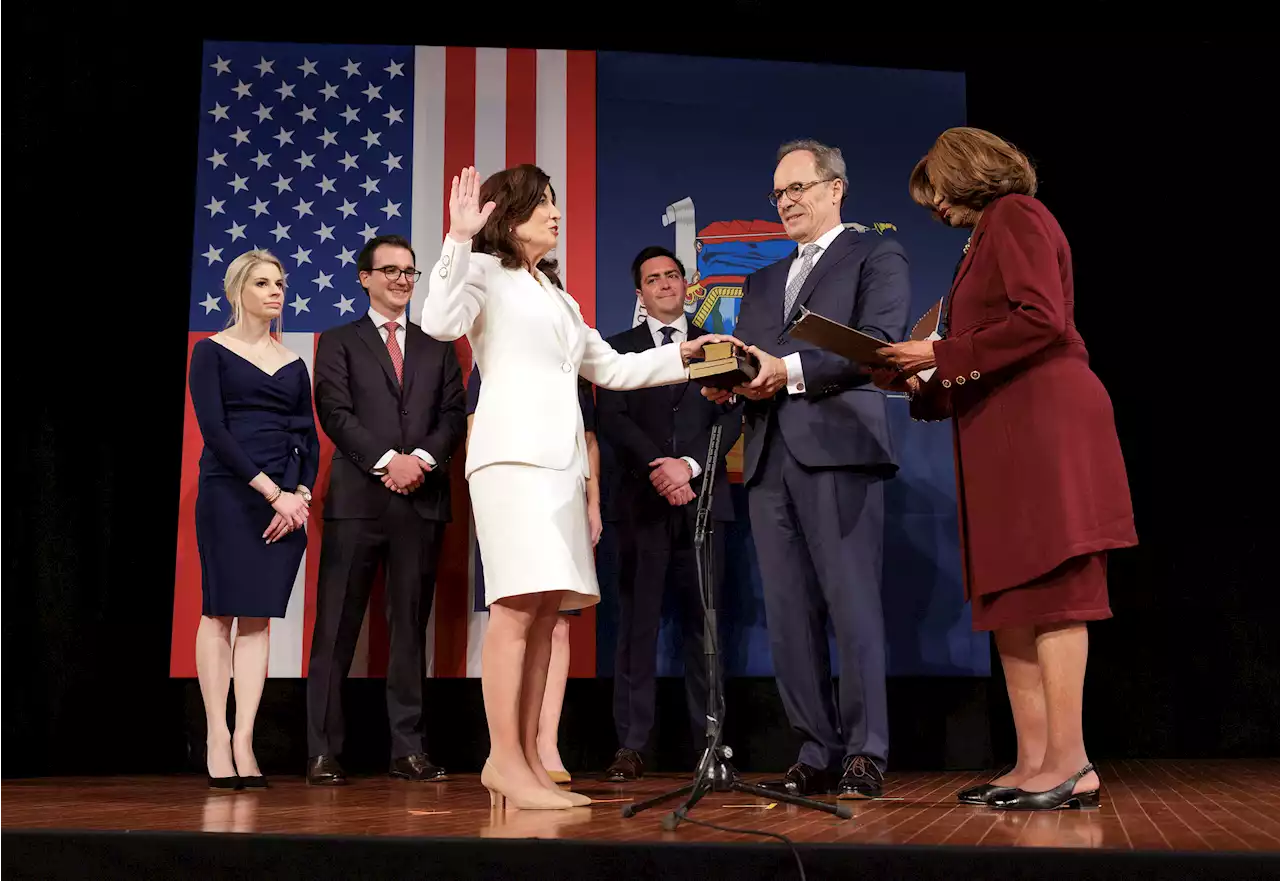 Democrat Kathy Hochul sworn in as elected New York governor - New York Amsterdam News