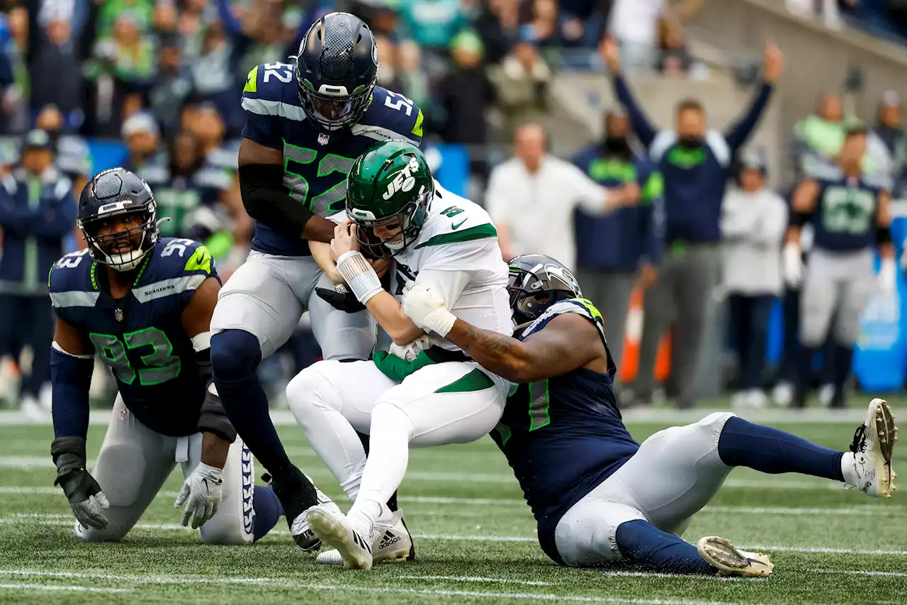 Jets eliminated from playoffs as Mike White falters in ugly loss to Seahawks